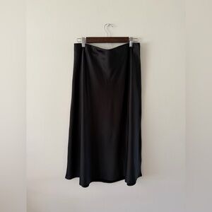 Black Stain A Line Classic Neutral Minimalist Flowy Midi Skirt Women’s Large